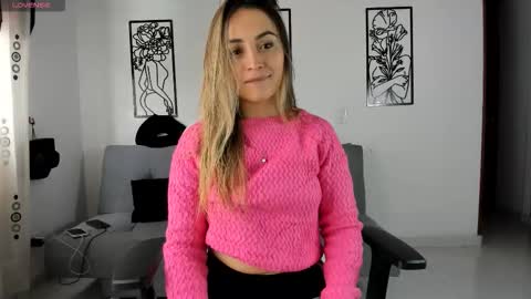 Snapshot of ciindy_lovee chatting on September 8, 4:17 pm Ciindy Lovers online show from September 8, 4:17 pm