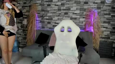 Snapshot of ciindy_lovee chatting on October 4, 4:05 pm Ciindy Lovers online show from October 4, 4:05 pm