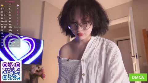 Snapshot of cinacandy chatting on June 5, 5:47 am L online show from June 5, 5:47 am
