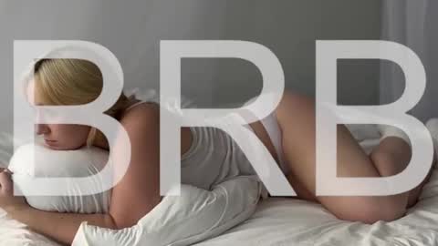 Snapshot of cinbellamy chatting on October 21, 5:30 am Cin Bellamy online show from October 21, 5:30 am