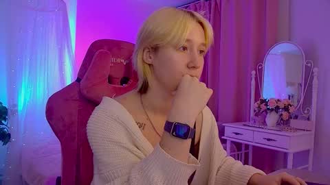 Snapshot of cinbellamy chatting on October 22, 2:56 am Cin Bellamy online show from October 22, 2:56 am