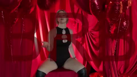 Snapshot of cinbellamy chatting on March 3, 3:45 am Cin Bellamy online show from March 3, 3:45 am