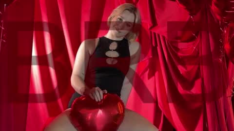 Snapshot of cinbellamy chatting on March 4, 11:27 am Cin Bellamy online show from March 4, 11:27 am