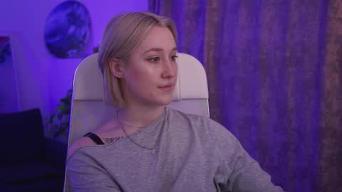 Snapshot of cinbellamy chatting on March 30, 8:37 am Cin Bellamy online show from March 30, 8:37 am