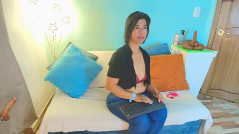 Cinderela Jackson online show from May 22, 11:38 am