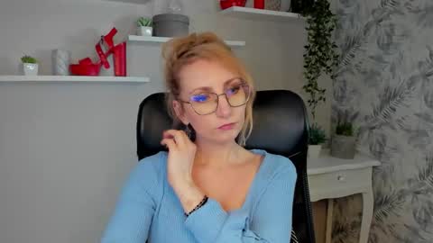 Cinderella online show from March 3, 6:30 am