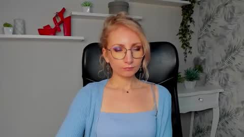 Cinderella online show from March 16, 6:28 am