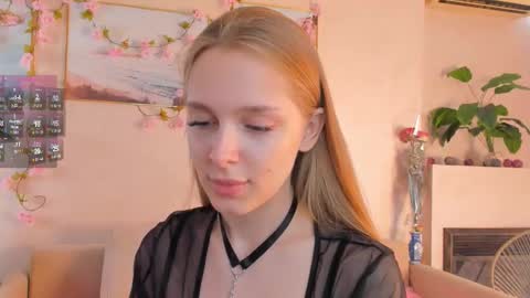 Snapshot of cindyreming chatting on October 19, 6:14 am Im Cindy online show from October 19, 6:14 am
