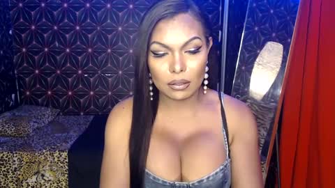 Snapshot of cindyts09 chatting on February 25, 8:19 pm Cindy online show from February 25, 8:19 pm