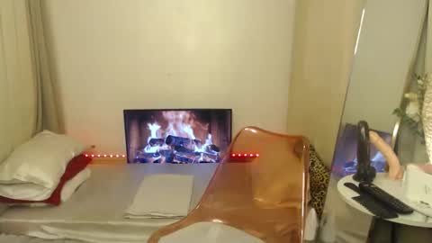 Snapshot of cindyts09 chatting on February 6, 6:33 pm Cindy online show from February 6, 6:33 pm