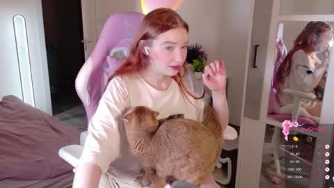 Maddy online show from November 24, 9:25 pm