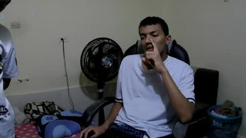 cinnamon_24 online show from June 16, 2:58 am