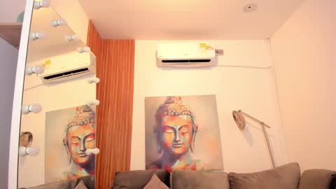 Cintia online show from December 4, 10:13 am