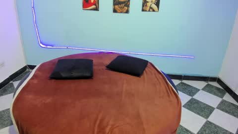 Snapshot of cinthya_dan chatting on May 29, 6:28 pm Cinthya online show from May 29, 6:28 pm