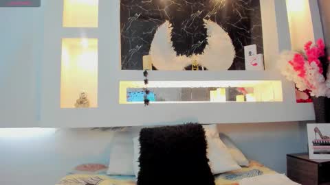 Cinthya  online show from September 25, 12:20 pm