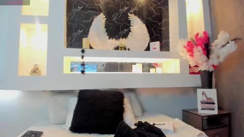 Cinthya  online show from October 1, 12:00 pm