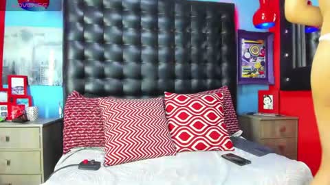 Snapshot of cinthya_walker1 chatting on July 13, 3:15 pm cinthya_walker1 online show from July 13, 3:15 pm