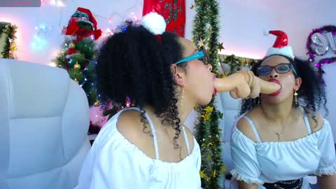 Snapshot of cintia_holms chatting on December 19, 5:08 pm Cintia online show from December 19, 5:08 pm