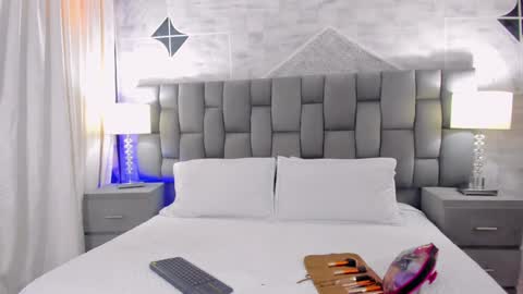 CintiaCollins  online show from December 22, 8:47 pm