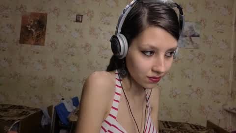 Snapshot of cirabonnet chatting on October 30, 10:06 am Lisa Salivan online show from October 30, 10:06 am