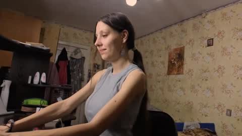 Snapshot of cirabonnet chatting on November 3, 10:16 am Lisa Salivan online show from November 3, 10:16 am