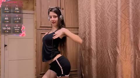 Snapshot of cirabonnet chatting on November 12, 12:22 am Lisa Salivan online show from November 12, 12:22 am