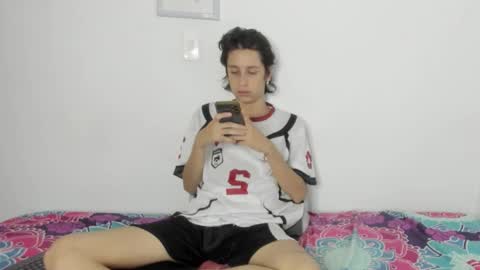 cirosky_elchicopolla online show from February 18, 3:35 am