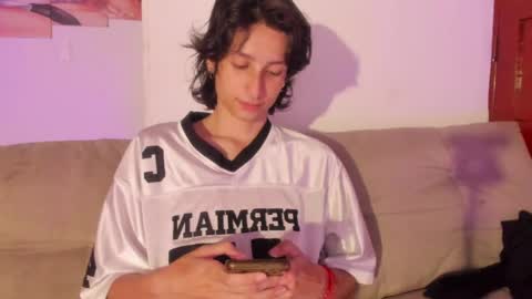 cirosky_elchicopolla online show from April 30, 3:35 am
