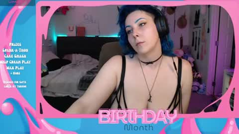 Snapshot of cirquenoirblu chatting on July 22, 3:31 am Blu online show from July 22, 3:31 am