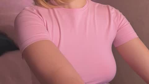 Snapshot of citruska chatting on December 1, 3:39 pm karina online show from December 1, 3:39 pm