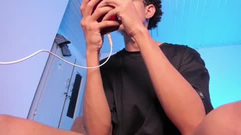cj_davis1 online show from June 14, 2:24 am