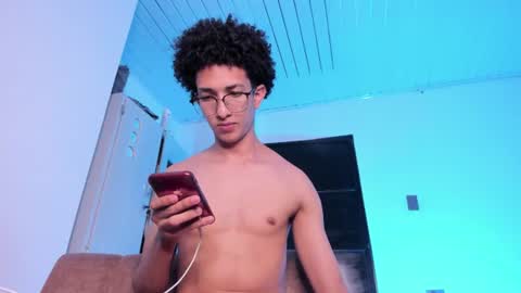 cj_davis1 online show from June 18, 4:13 am