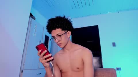 cj_davis1 online show from June 23, 3:26 am