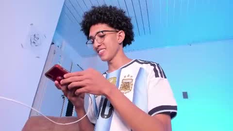 cj_davis1 online show from July 27, 4:19 am