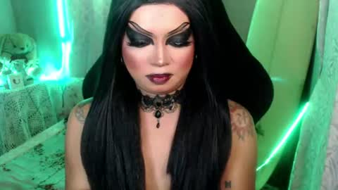 Snapshot of cj_parker69 chatting on June 30, 1:34 pm QUEEN CESS online show from June 30, 1:34 pm