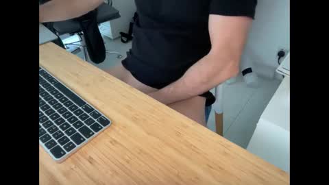 Snapshot of cjamie chatting on January 14, 10:27 am cjamie online show from January 14, 10:27 am