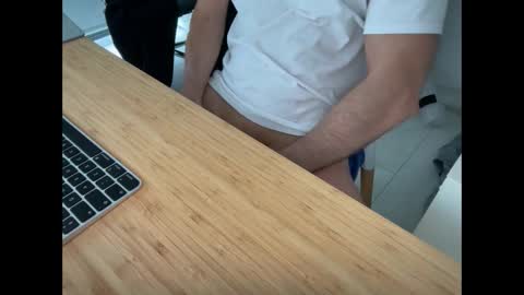 Snapshot of cjamie chatting on February 20, 10:59 am cjamie online show from February 20, 10:59 am