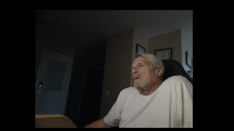 Snapshot of cjscout chatting on November 26, 2:23 am cjscout online show from November 26, 2:23 am