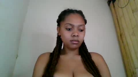 Snapshot of ckamilla45 chatting on October 17, 6:38 am ckamilla45 online show from October 17, 6:38 am