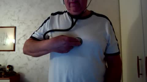 clacock online show from April 29, 8:29 am