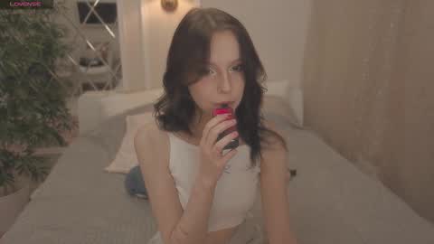 Claire Bennett online show from September 16, 11:06 pm