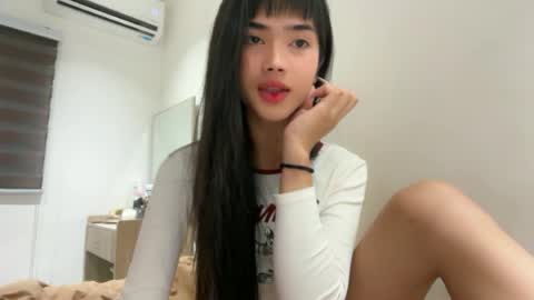 claire_siroksi online show from July 27, 11:06 am
