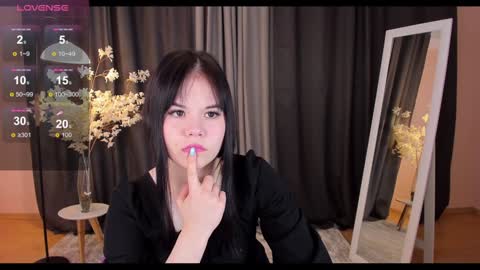 Snapshot of clairefaers chatting on December 2, 9:13 am Claire Faers online show from December 2, 9:13 am