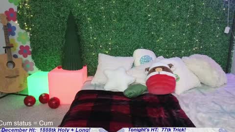 Snapshot of claireity chatting on December 8, 4:25 am Claire online show from December 8, 4:25 am