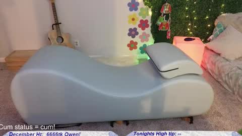 Snapshot of claireity chatting on December 14, 4:51 am Claire online show from December 14, 4:51 am