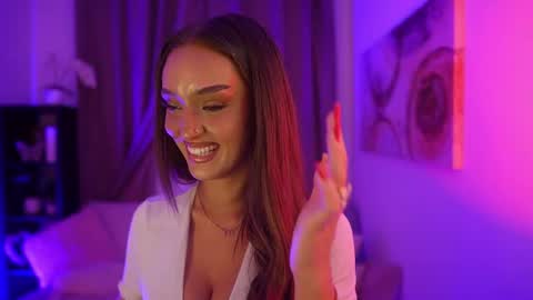 Snapshot of clara_smile chatting on September 18, 6:43 pm Clara smile online show from September 18, 6:43 pm