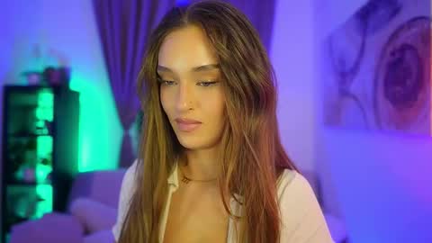 Snapshot of clara_smile chatting on October 23, 6:39 pm Clara smile online show from October 23, 6:39 pm