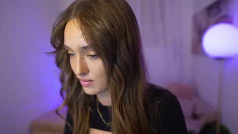 Snapshot of clara_smile chatting on December 1, 7:30 pm Clara smile online show from December 1, 7:30 pm