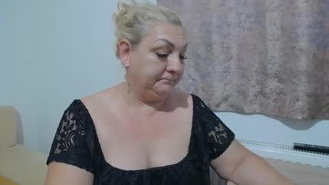 Clara online show from June 5, 9:42 pm
