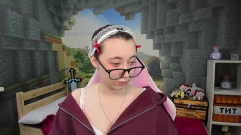 Snapshot of clarabenson chatting on January 8, 6:54 pm clarabenson online show from January 8, 6:54 pm